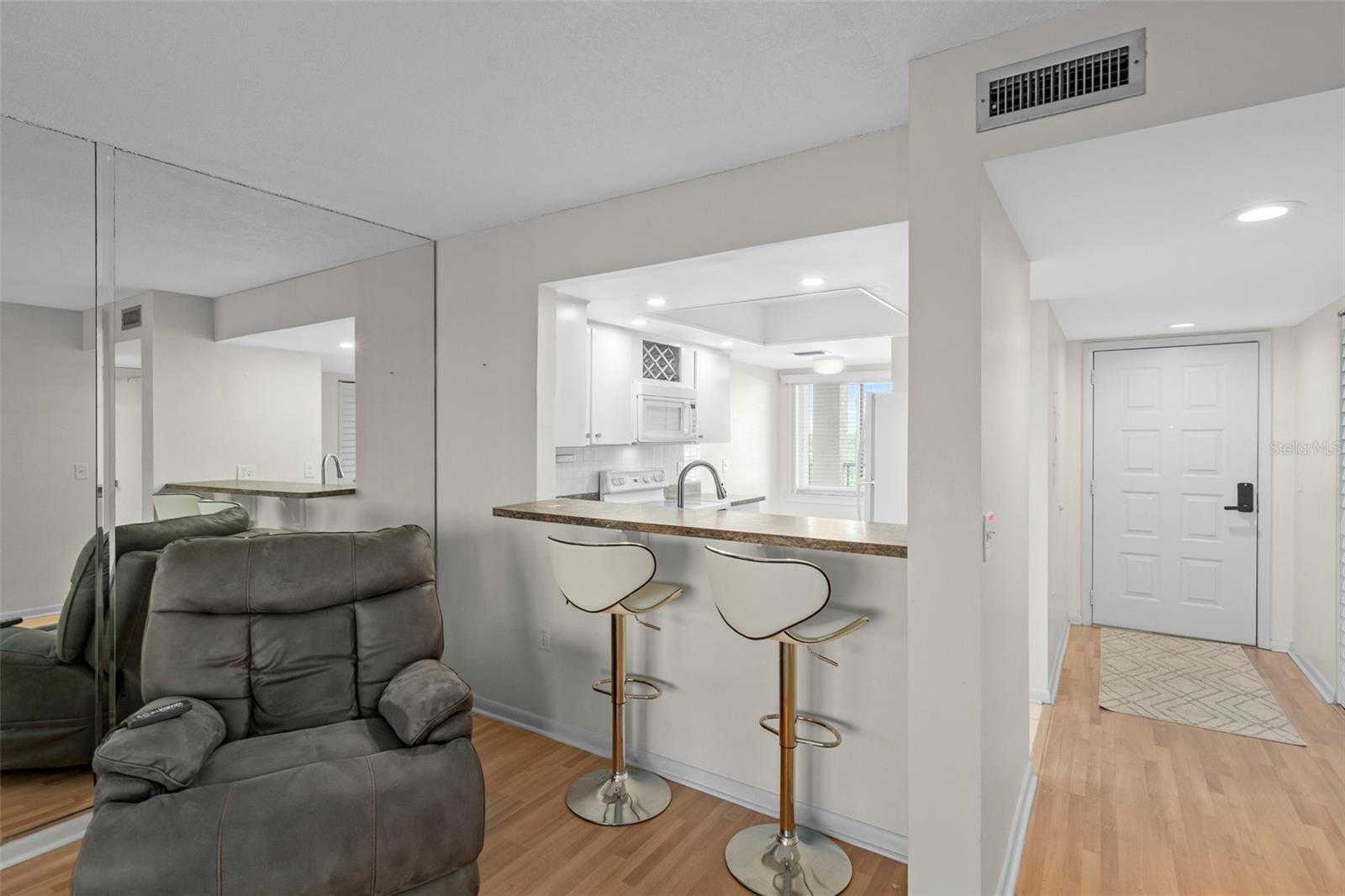 SAND PEBBLE POINTE I CONDO - Residential