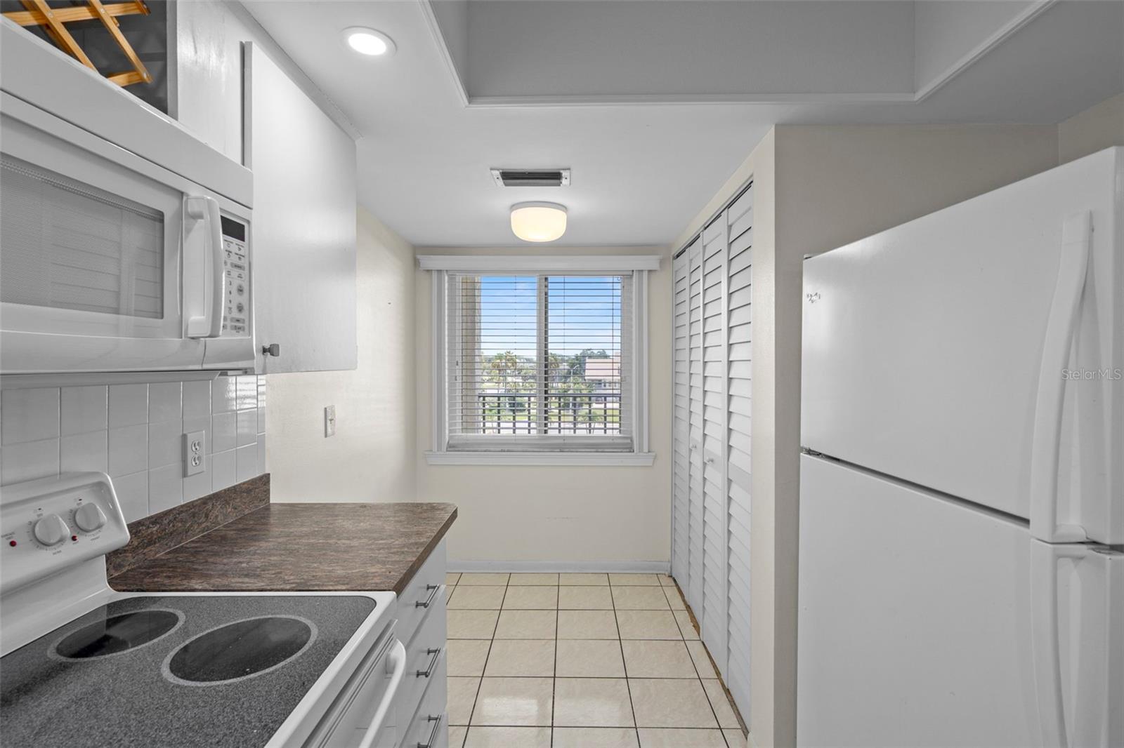 SAND PEBBLE POINTE I CONDO - Residential