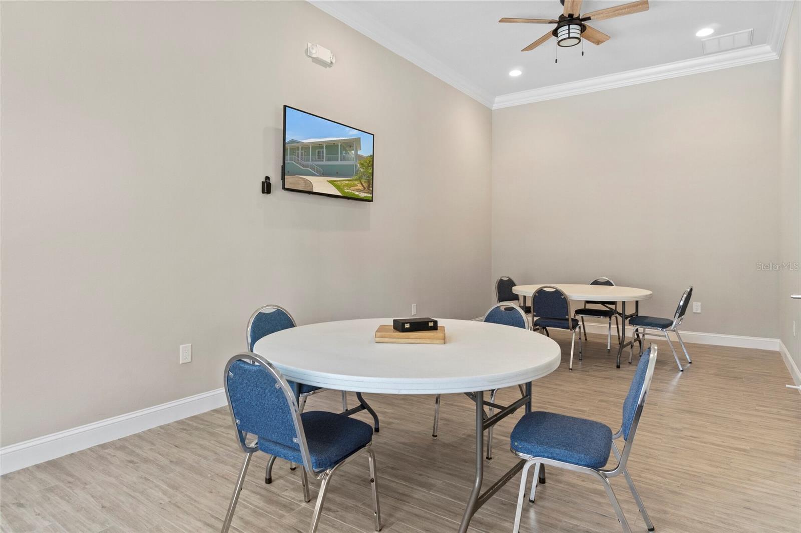 SAND PEBBLE POINTE I CONDO - Residential