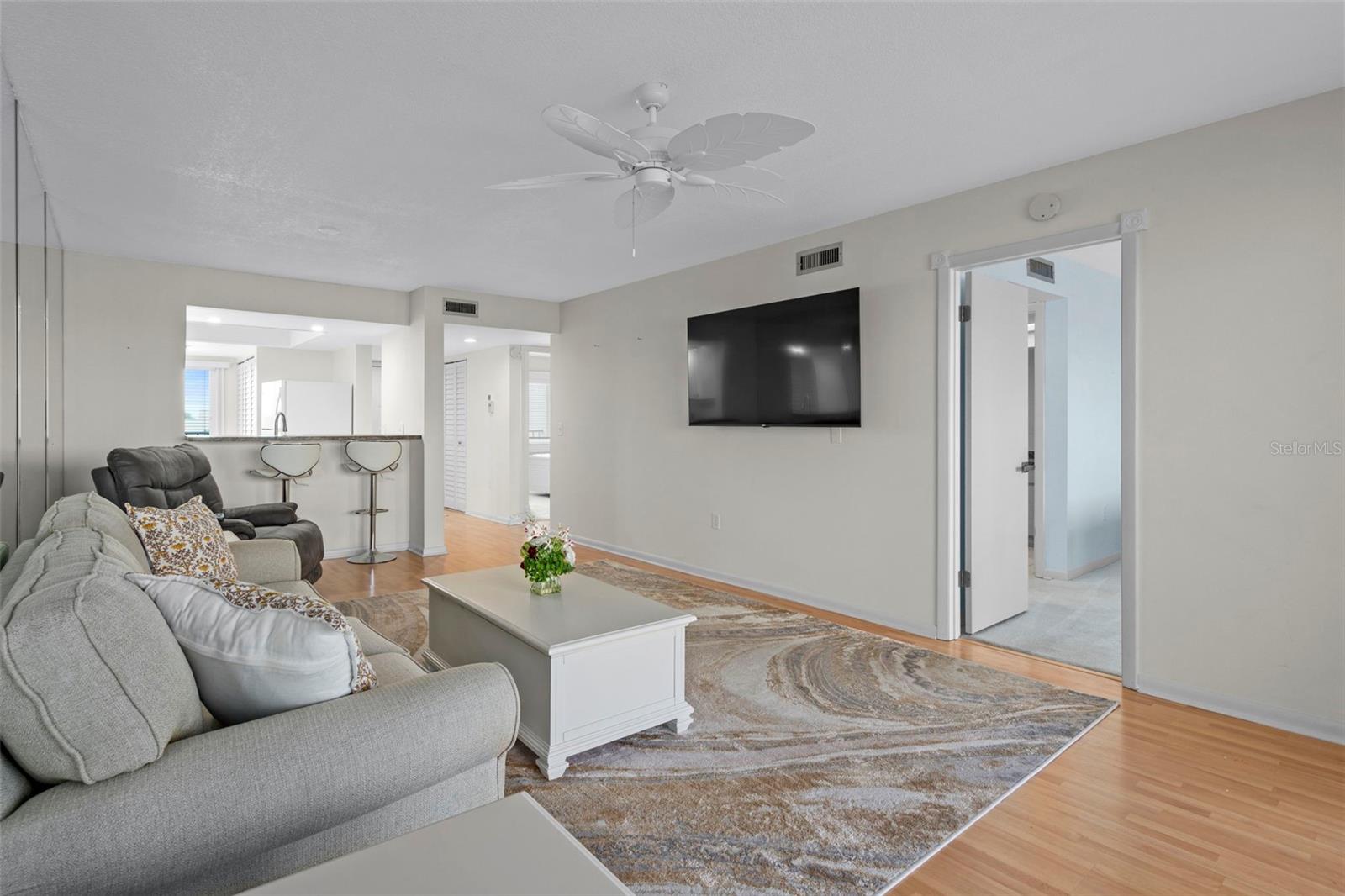 SAND PEBBLE POINTE I CONDO - Residential