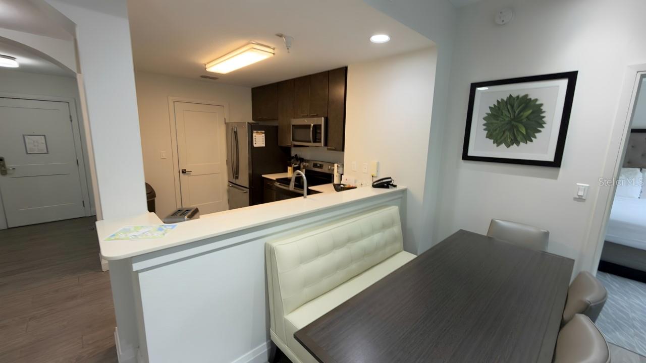 GROVE RESIDENCE & SPA HOTEL CONDO 3 - Residential
