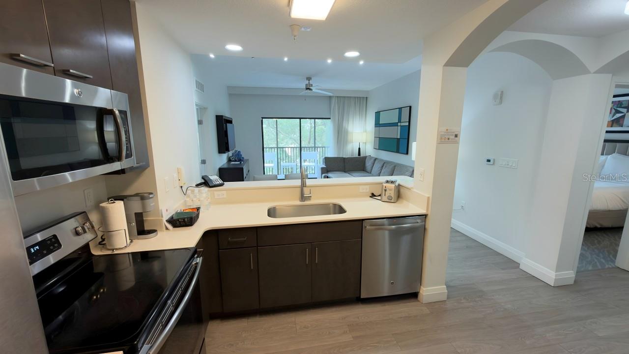 GROVE RESIDENCE & SPA HOTEL CONDO 3 - Residential