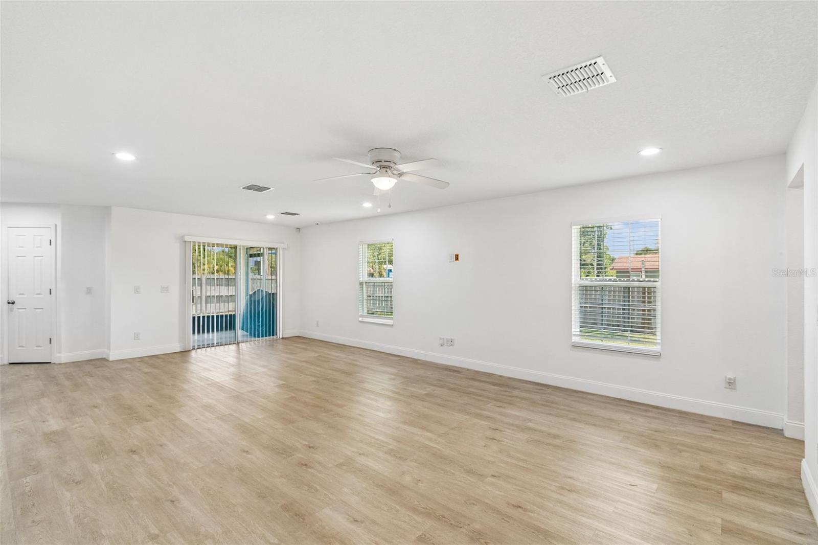 MALIBU GROVES SIXTH ADD - Residential Lease