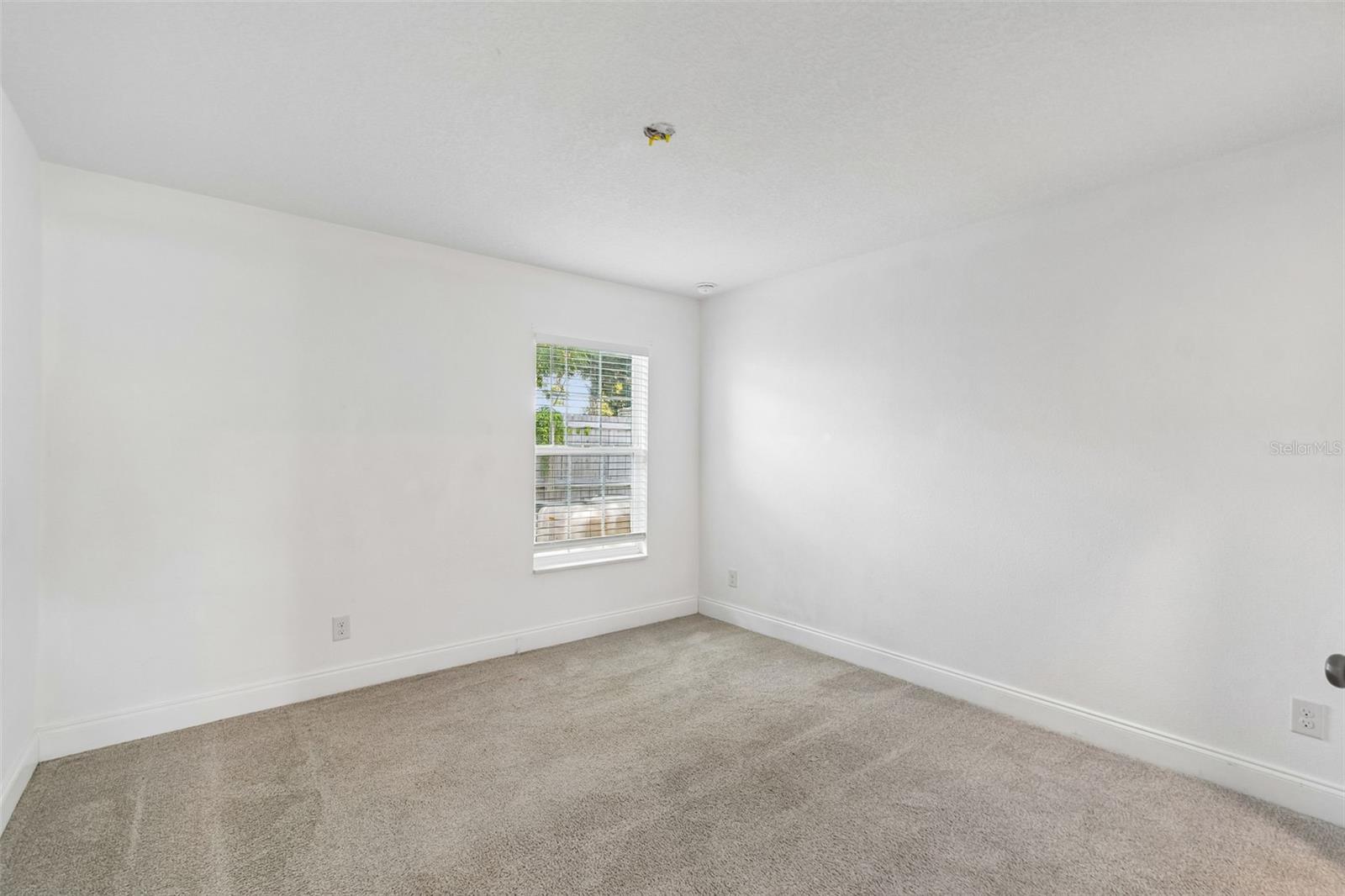 MALIBU GROVES SIXTH ADD - Residential Lease