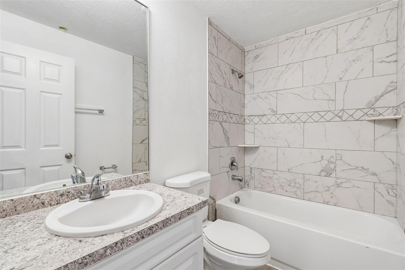 MALIBU GROVES SIXTH ADD - Residential Lease