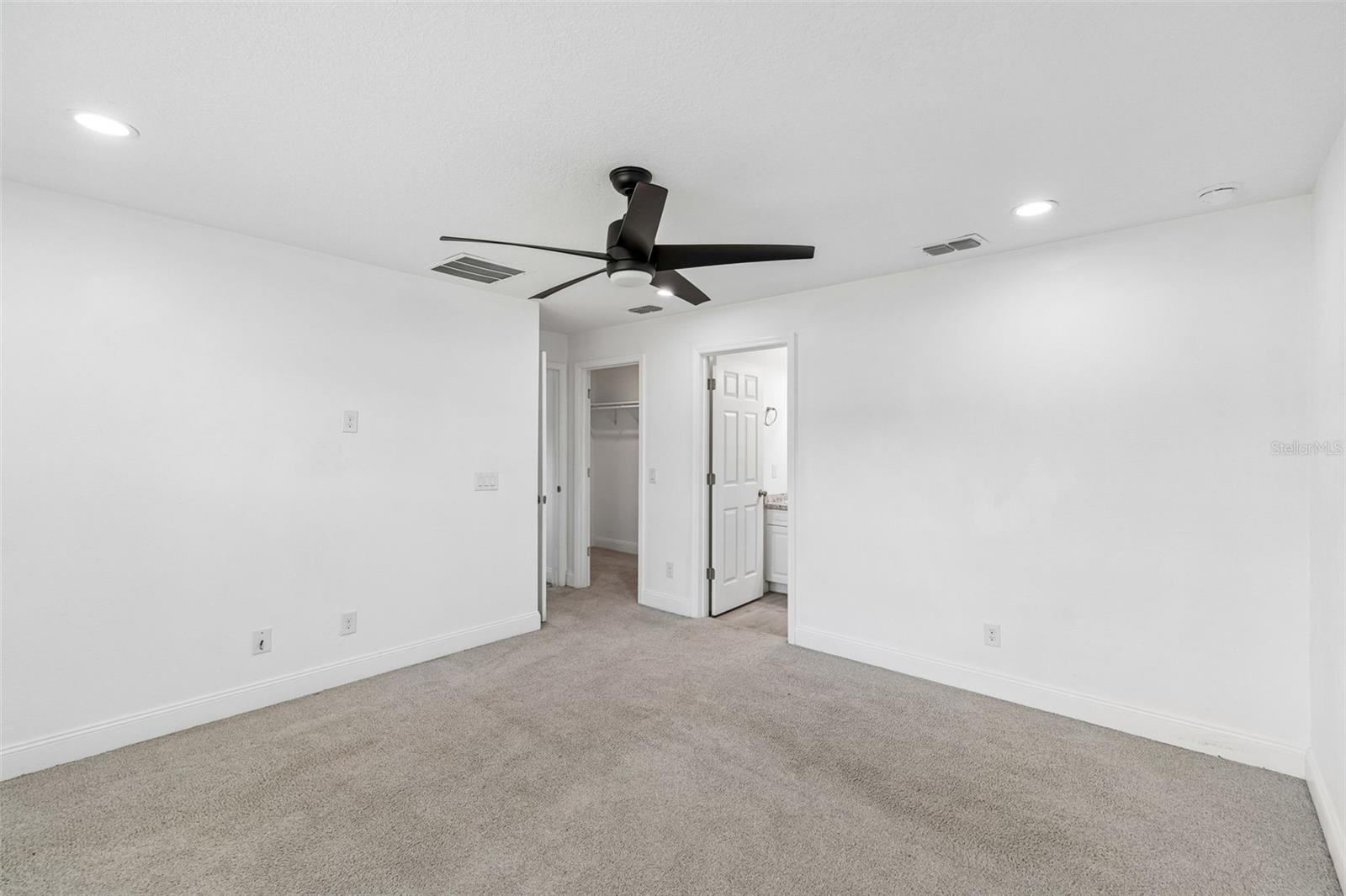 MALIBU GROVES SIXTH ADD - Residential Lease