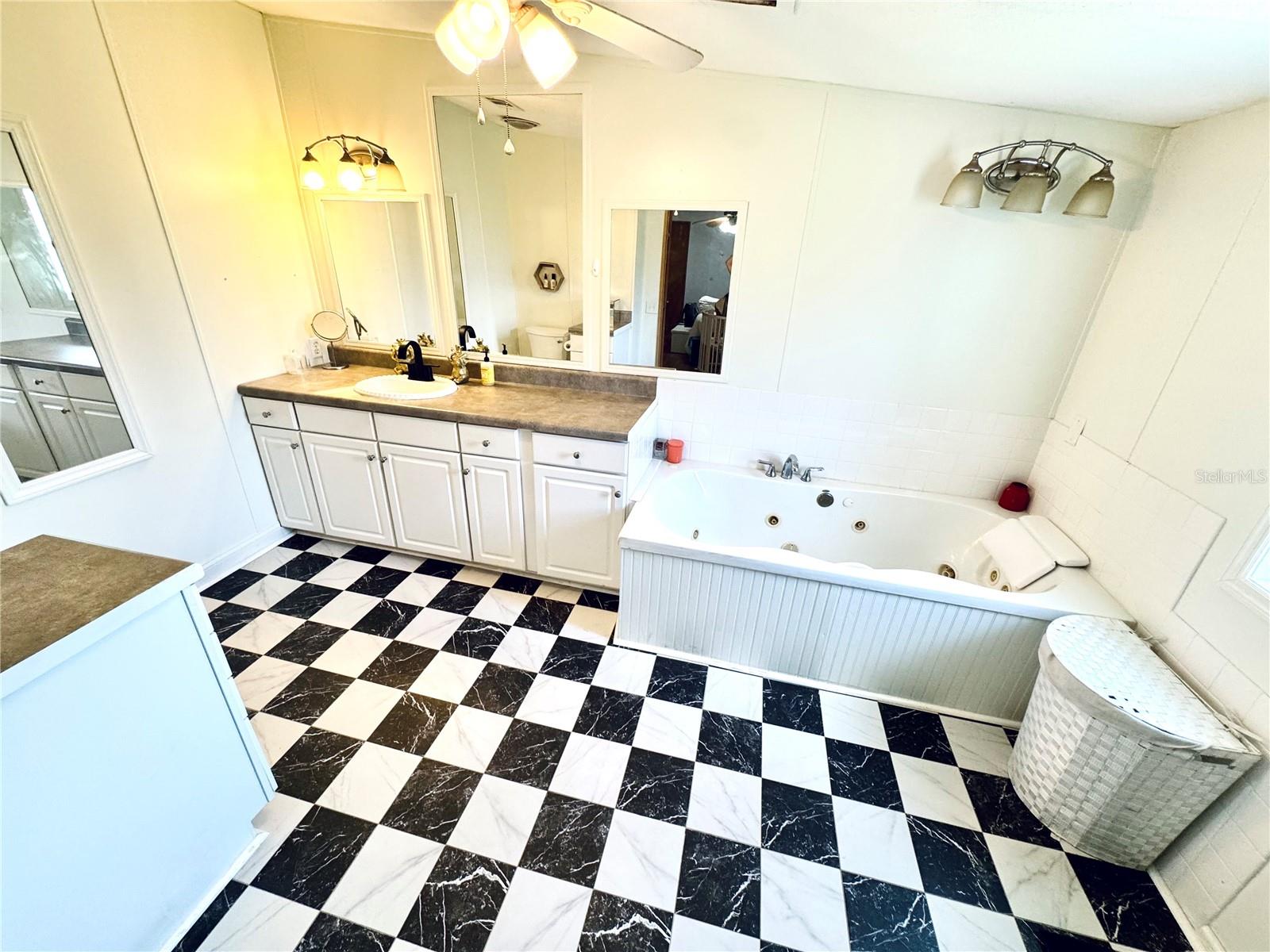 TIGER CREEK GROVES - Residential