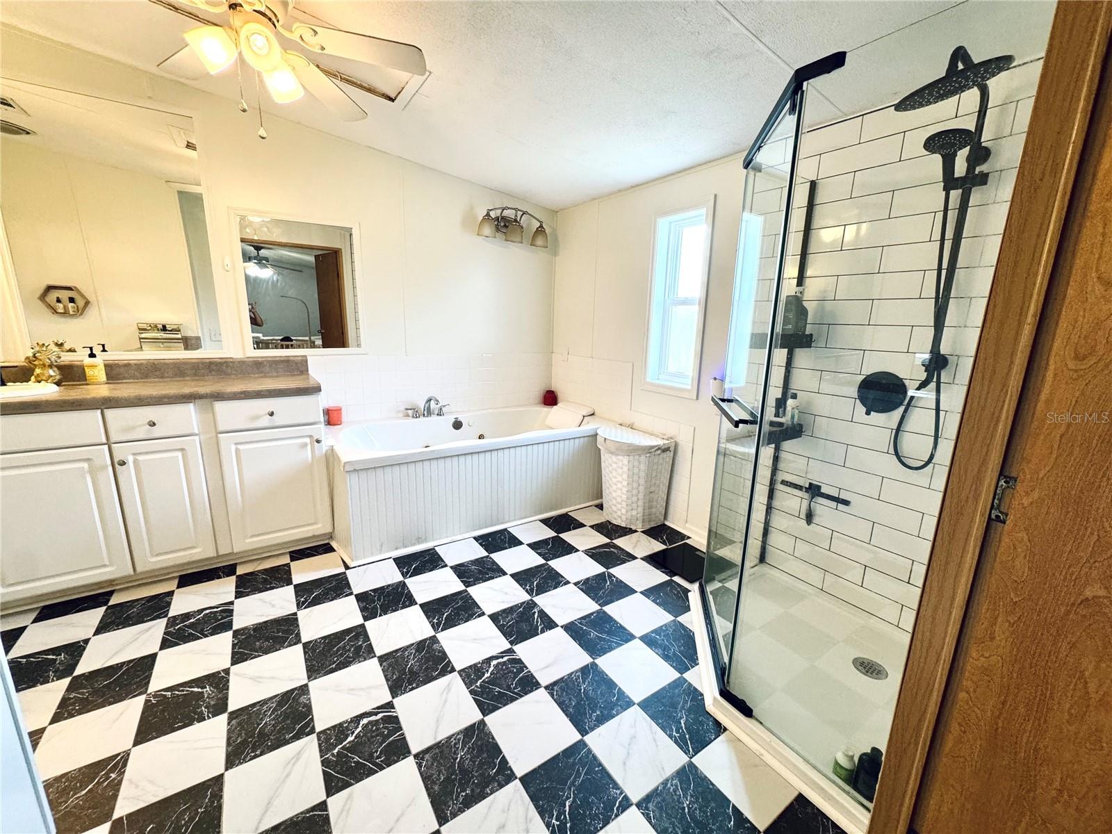 TIGER CREEK GROVES - Residential