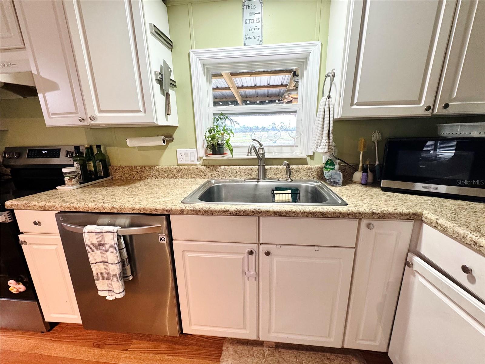 TIGER CREEK GROVES - Residential