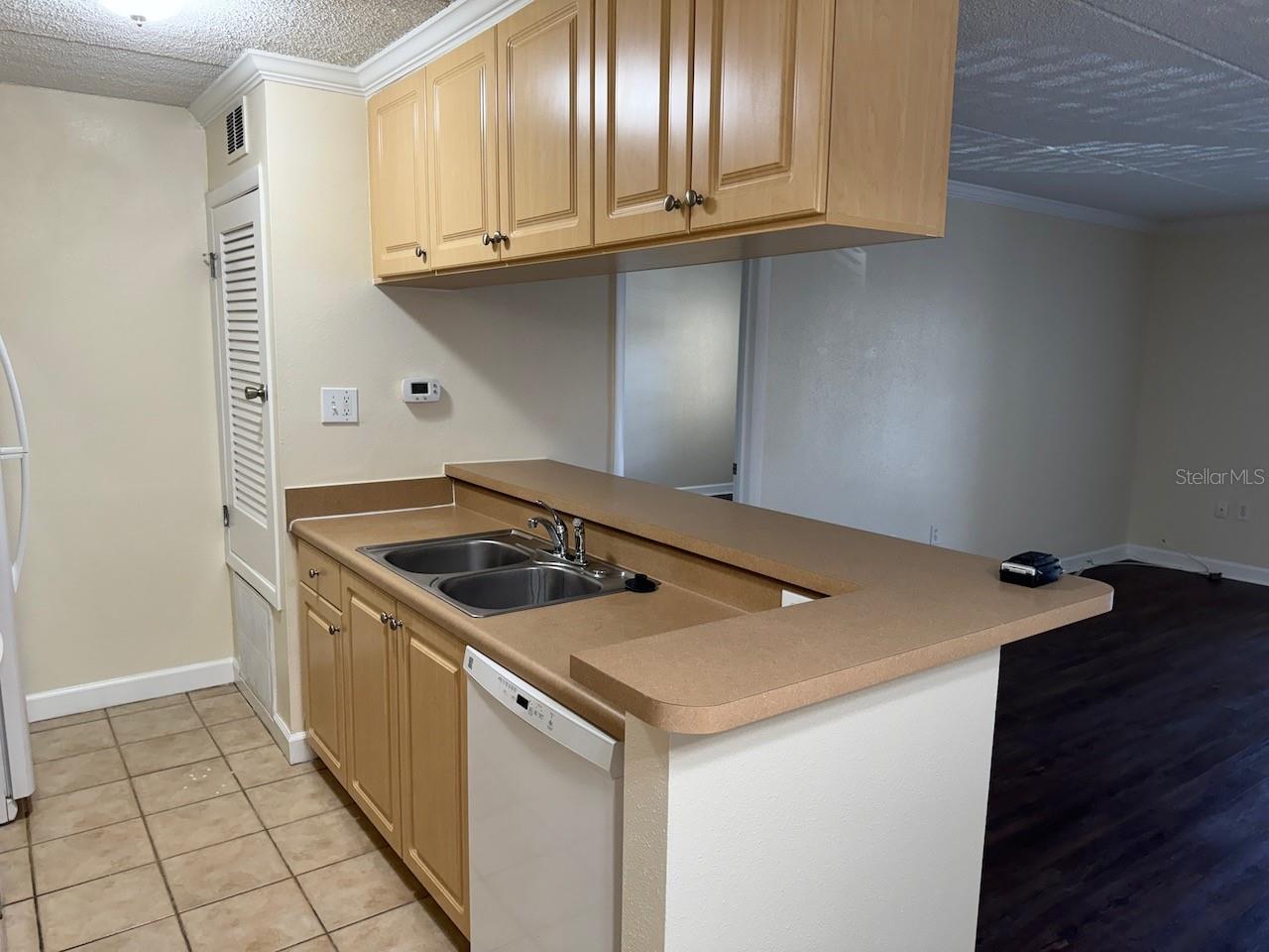 SIENA VILLAS AT BEACH PARK A C - Residential Lease