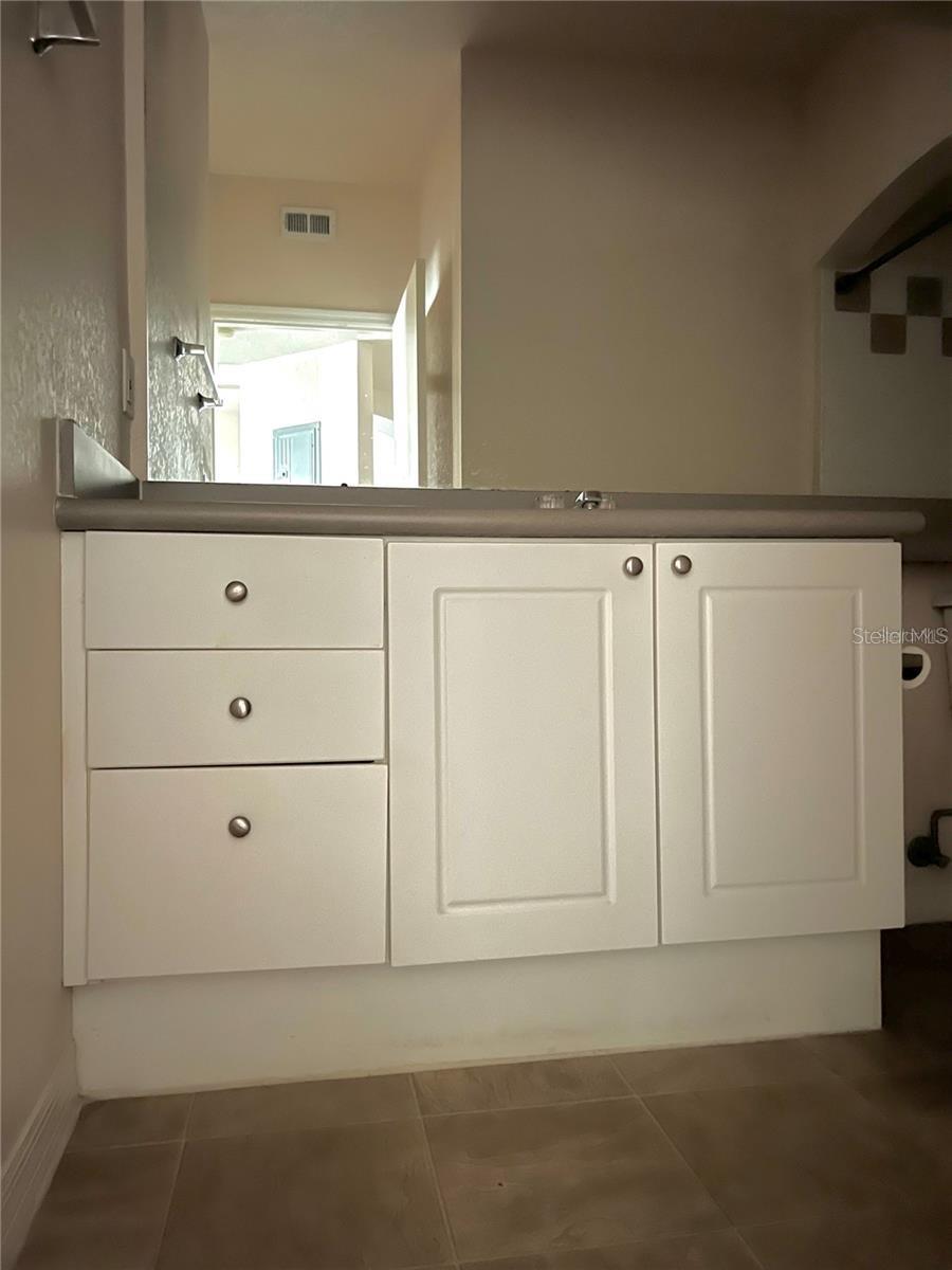 ARBORS AT CARROLLWOOD A CONDOM - Residential Lease