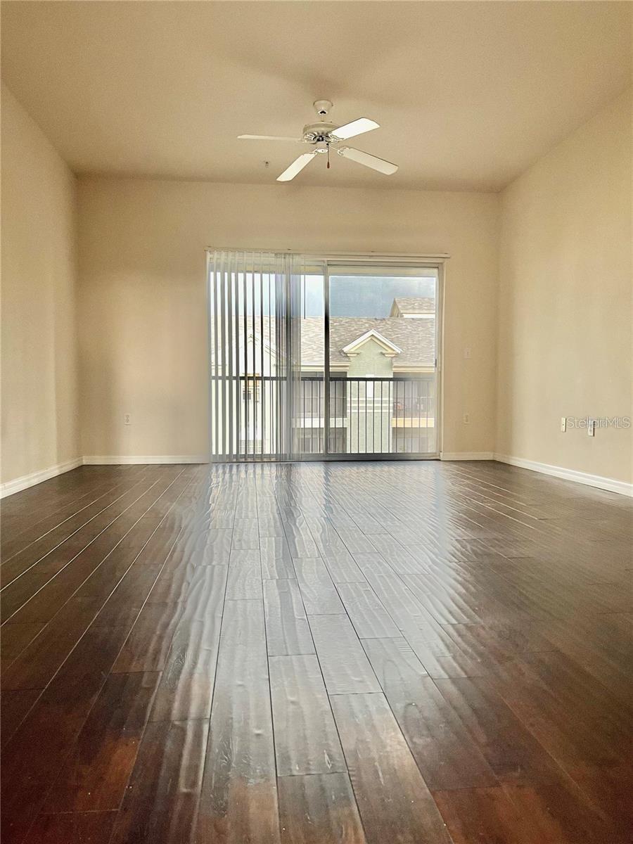 ARBORS AT CARROLLWOOD A CONDOM - Residential Lease
