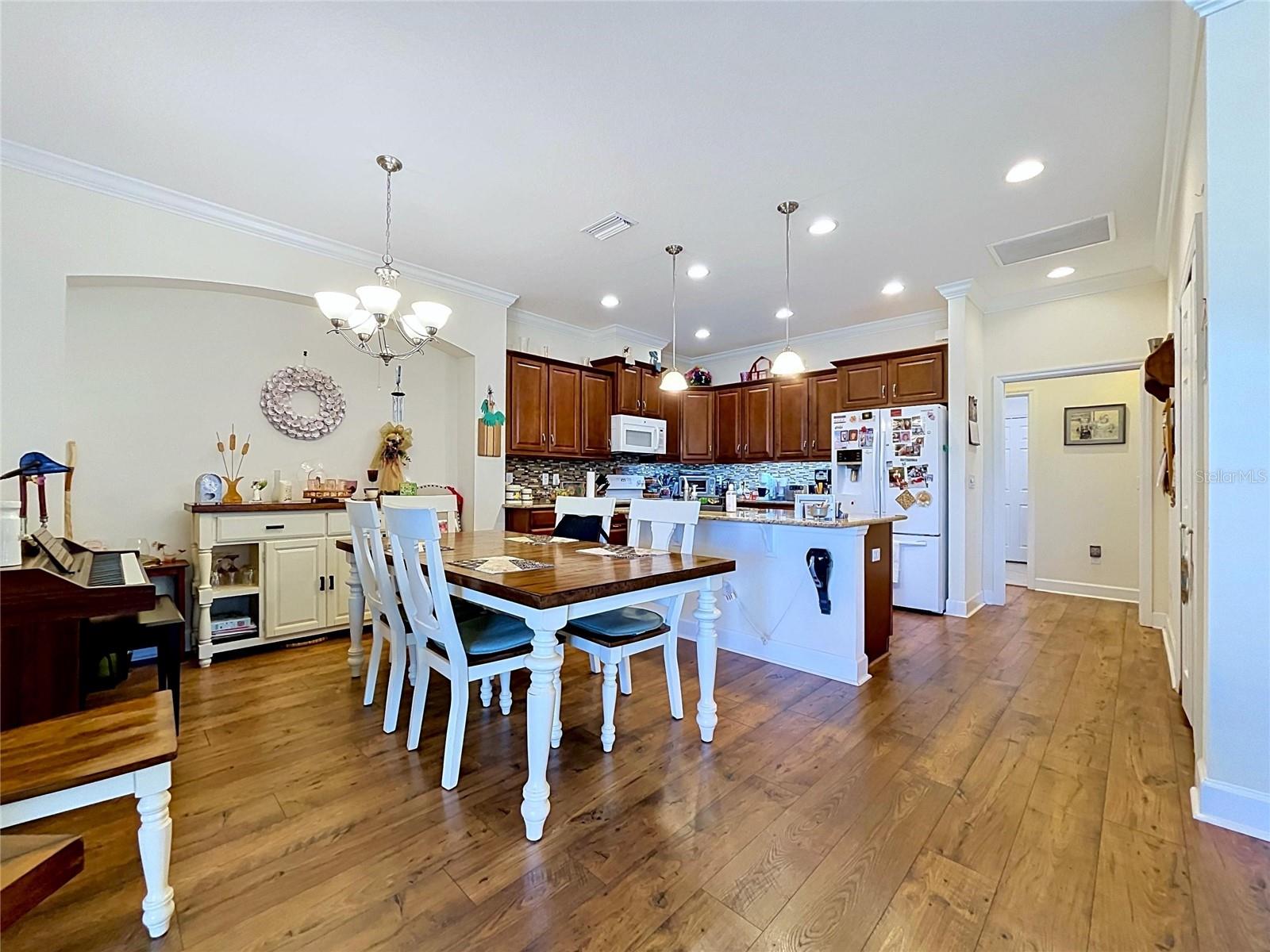SUN CITY CENTER UNIT 274 & 2 - Residential