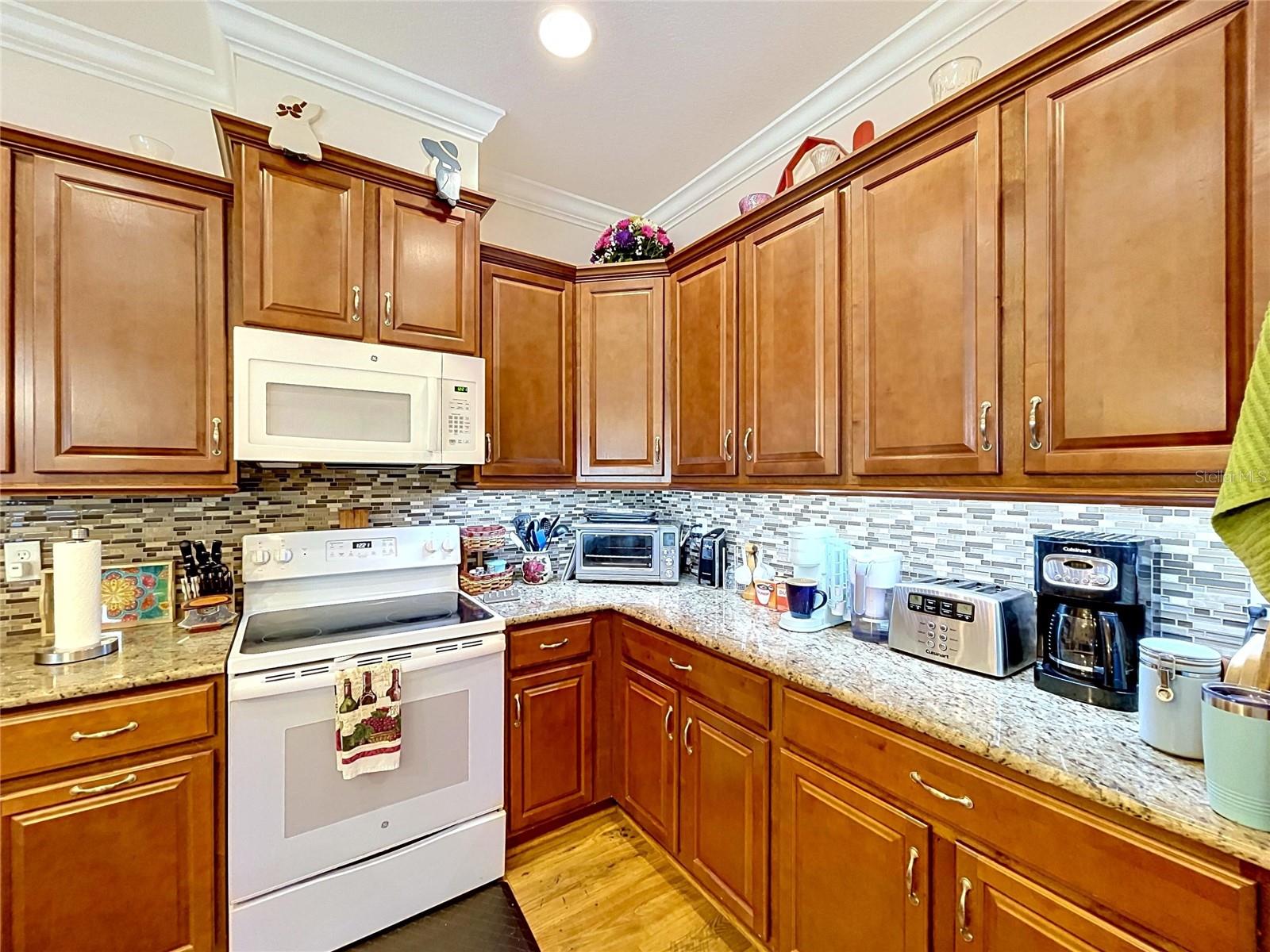SUN CITY CENTER UNIT 274 & 2 - Residential