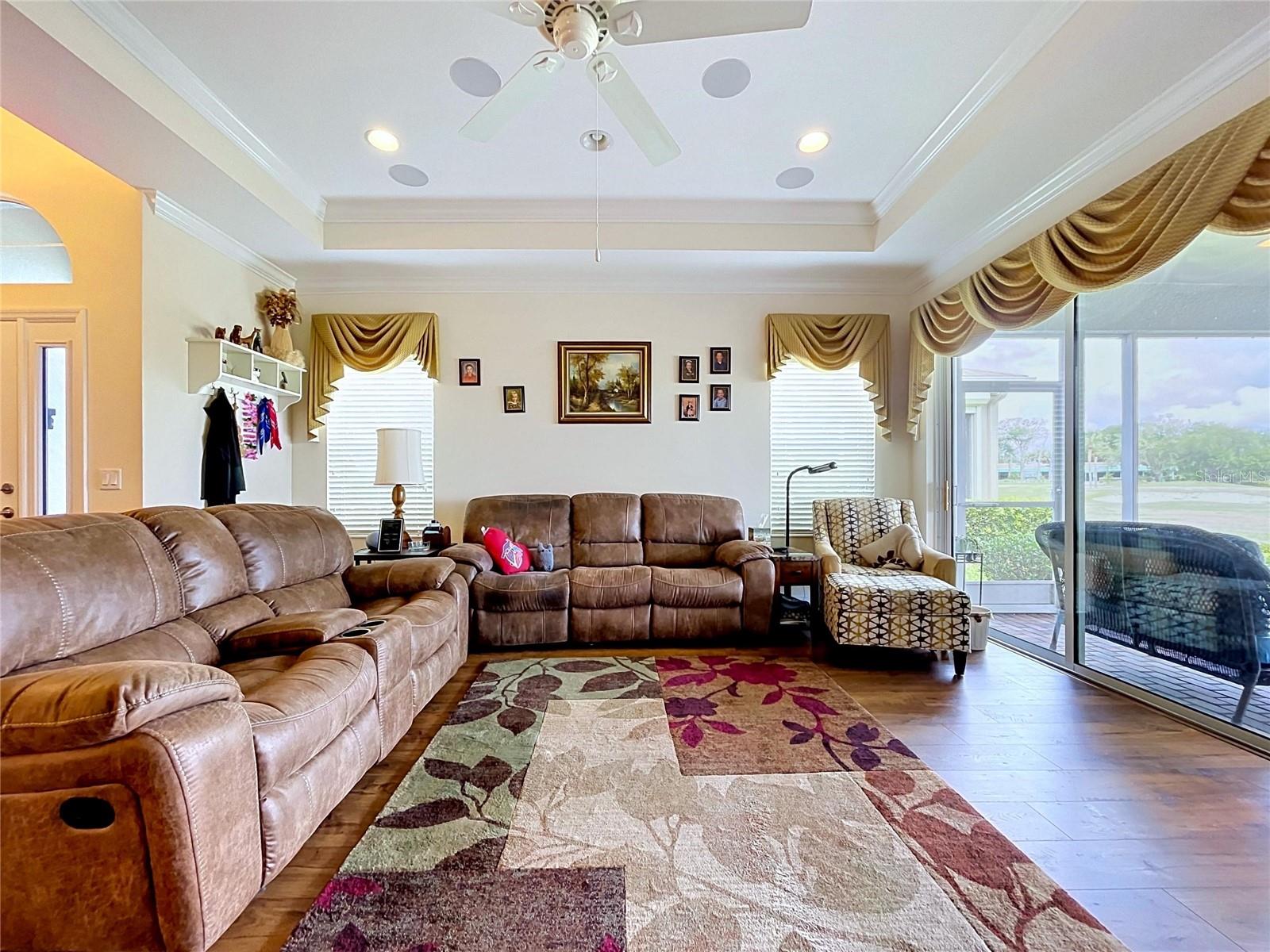 SUN CITY CENTER UNIT 274 & 2 - Residential