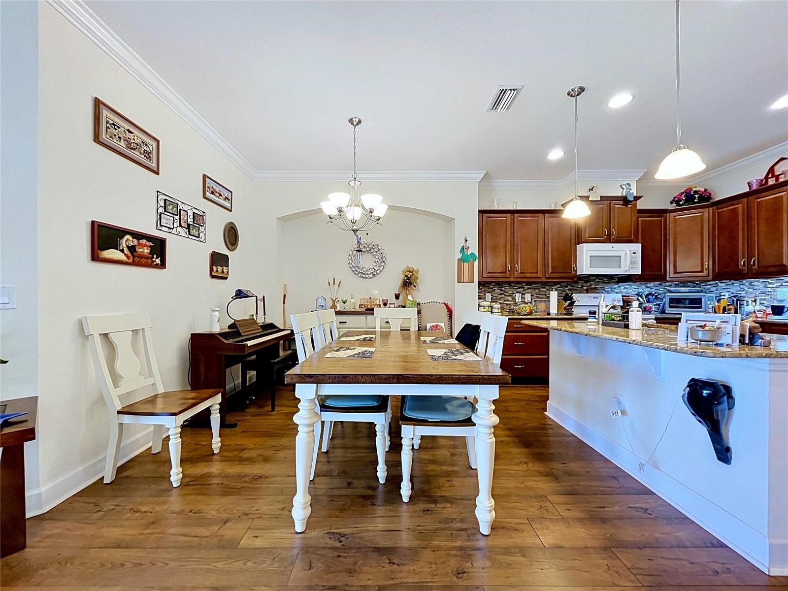 SUN CITY CENTER UNIT 274 & 2 - Residential