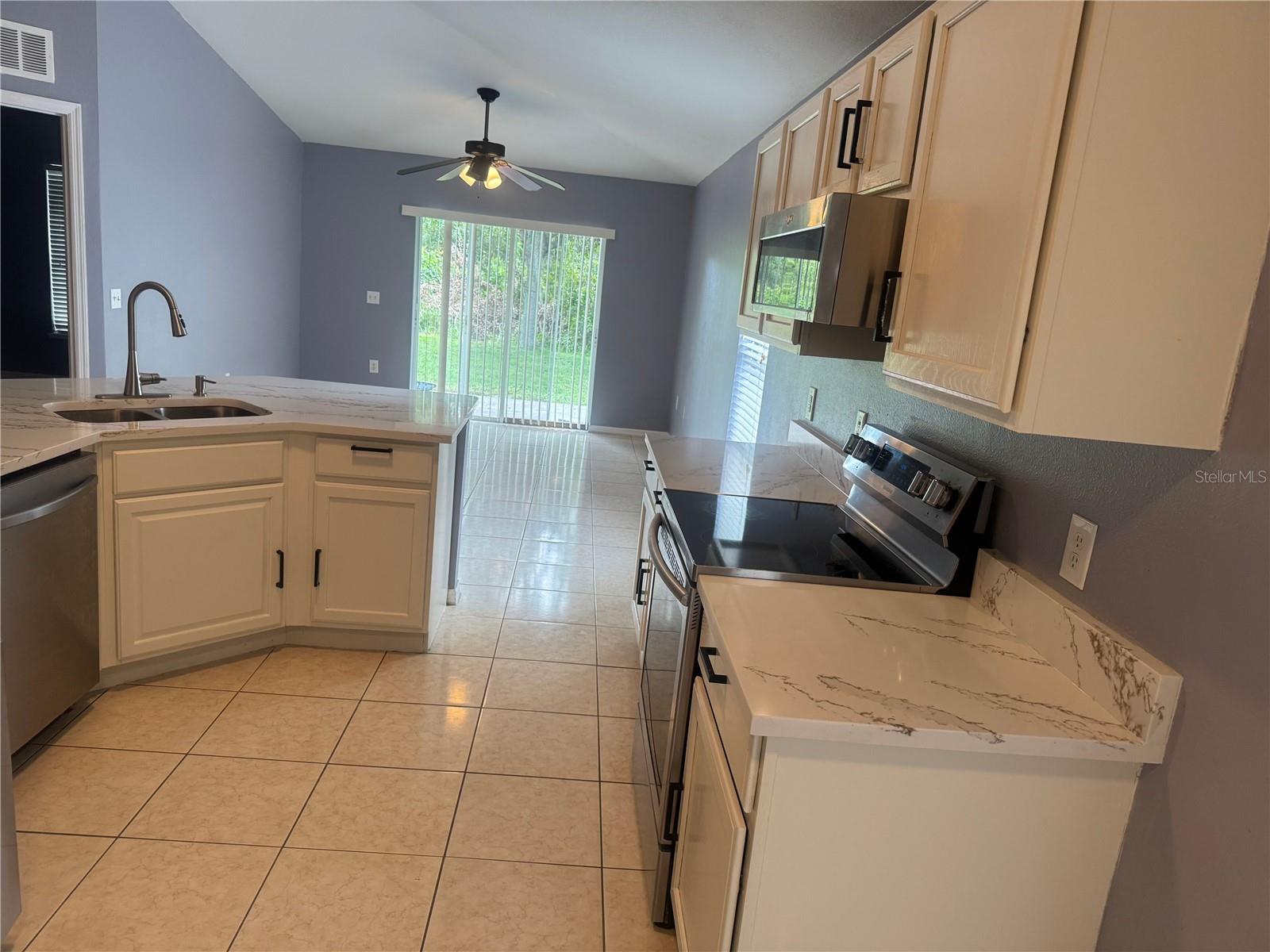 SUNCOAST POINTE VILLAGES 2A 2B & 03 - Residential Lease