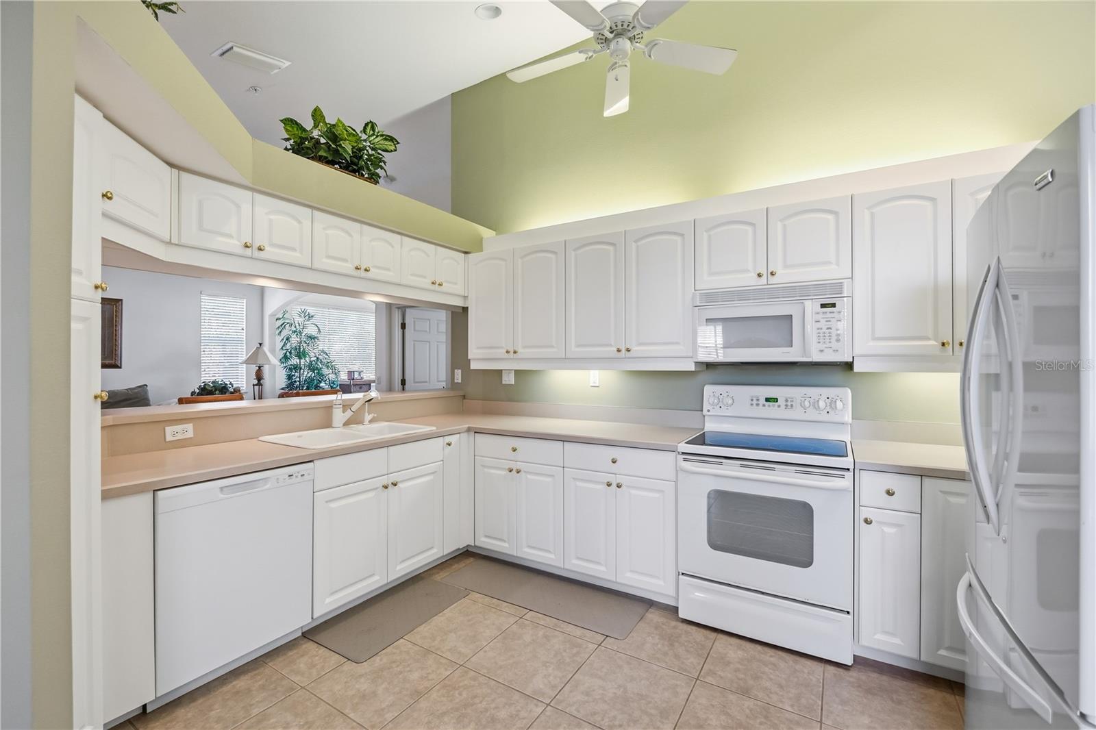 FAIRWAY GLEN ST ANDREWS PARK - Residential