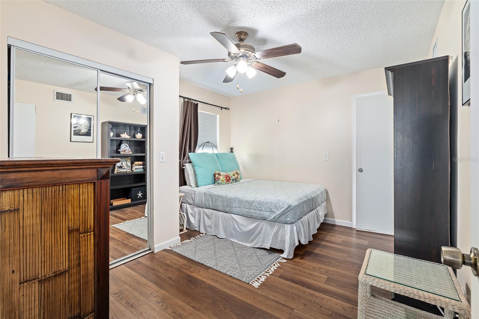 SURFSIDE SUB - Residential Income
