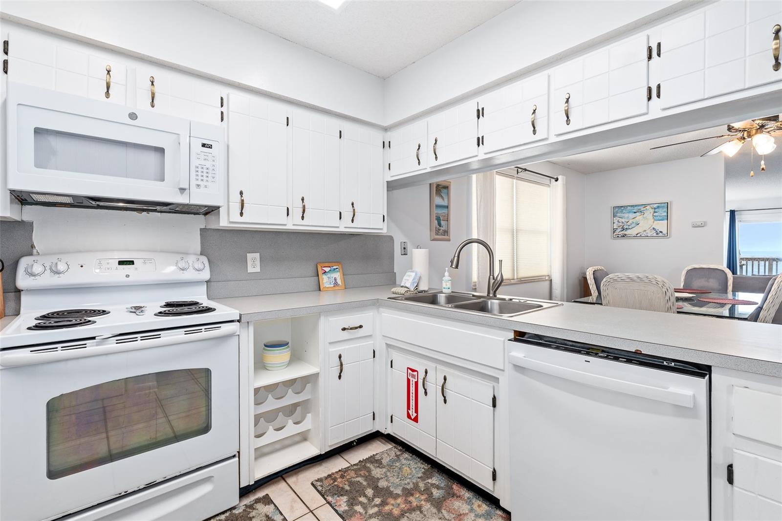 SURFSIDE SUB - Residential Income