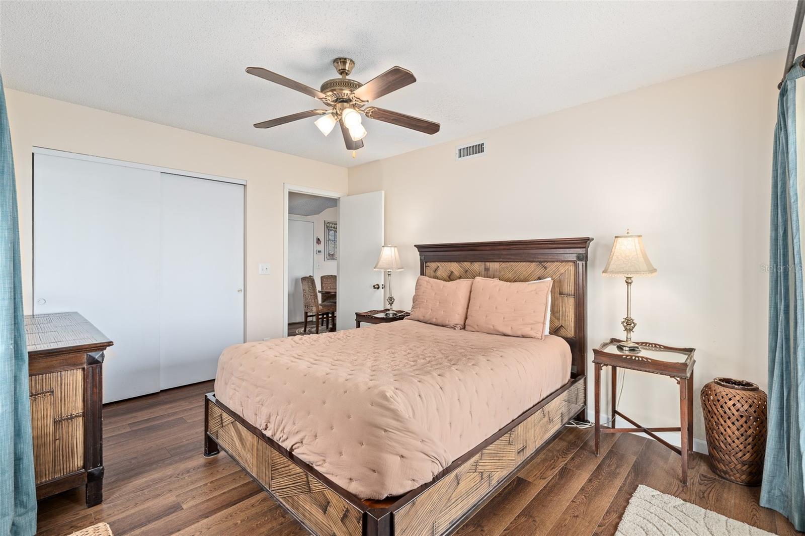 SURFSIDE SUB - Residential Income