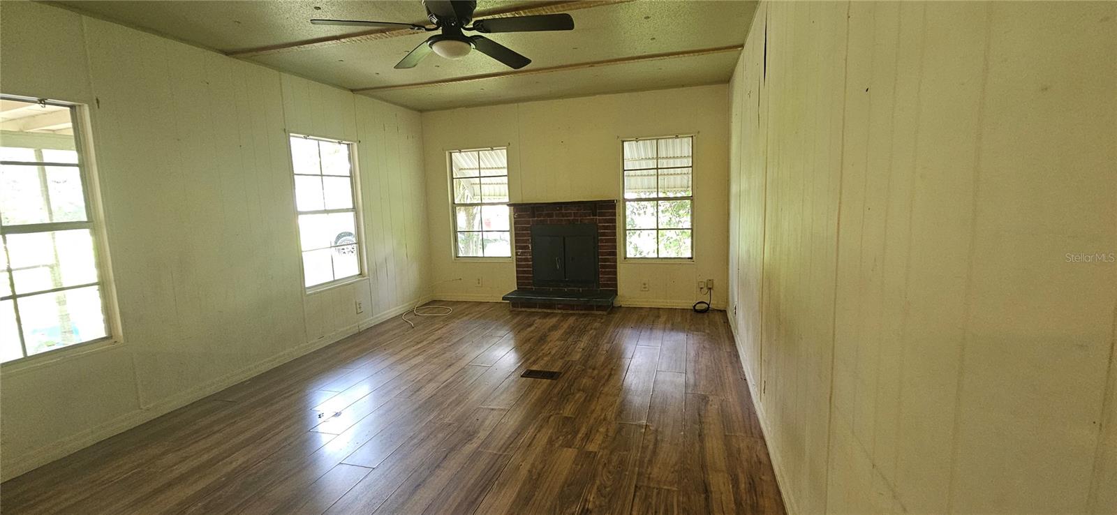 INTERLACHEN LAKES ESTATES - Residential