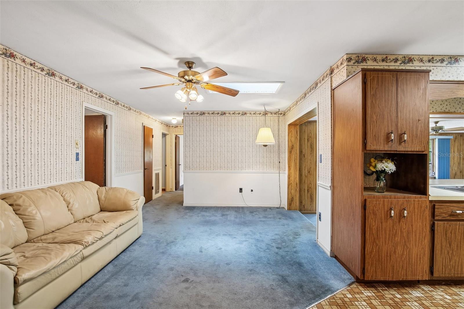 GOLDEN ACRES - Residential