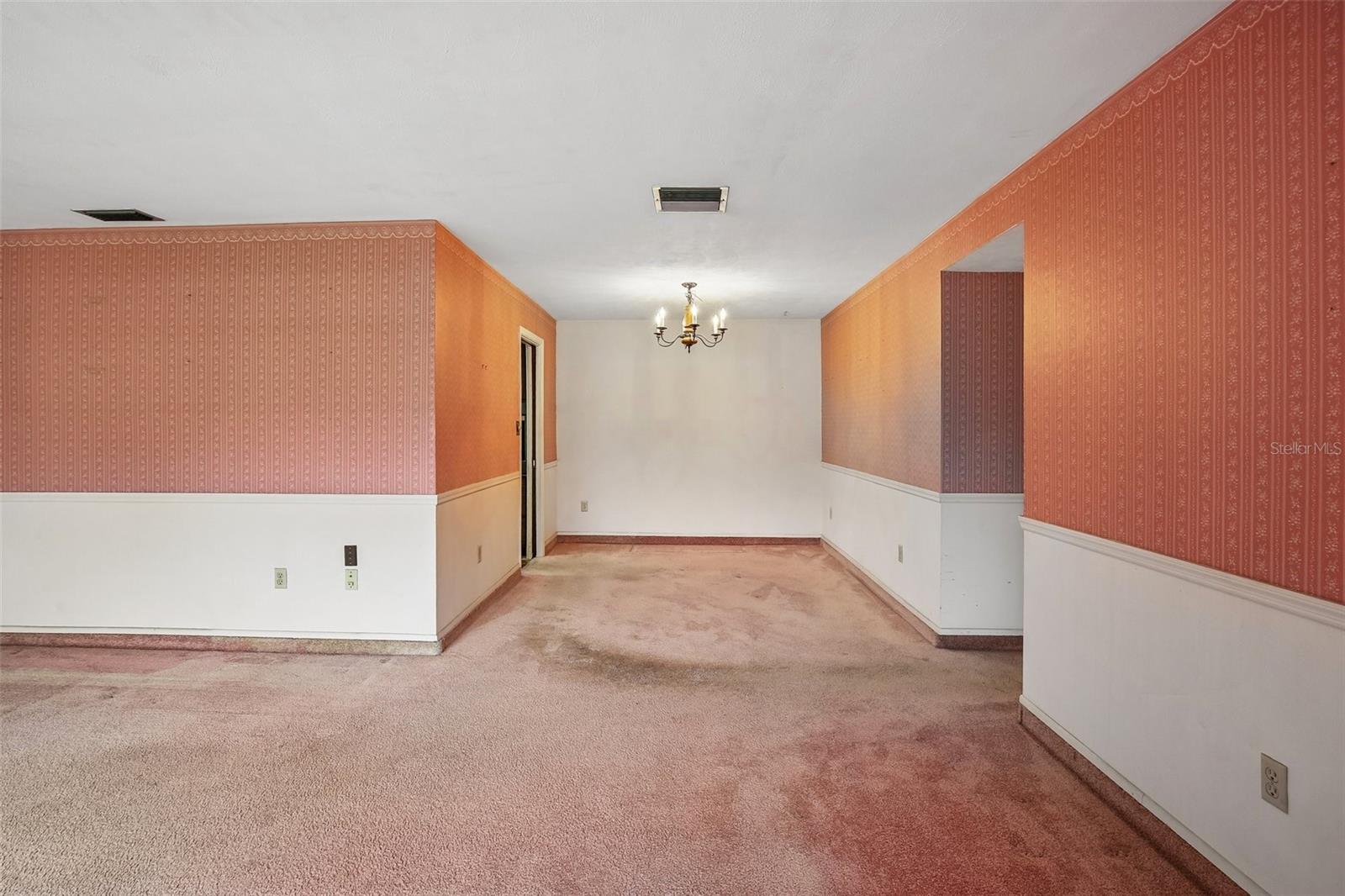 GOLDEN ACRES - Residential