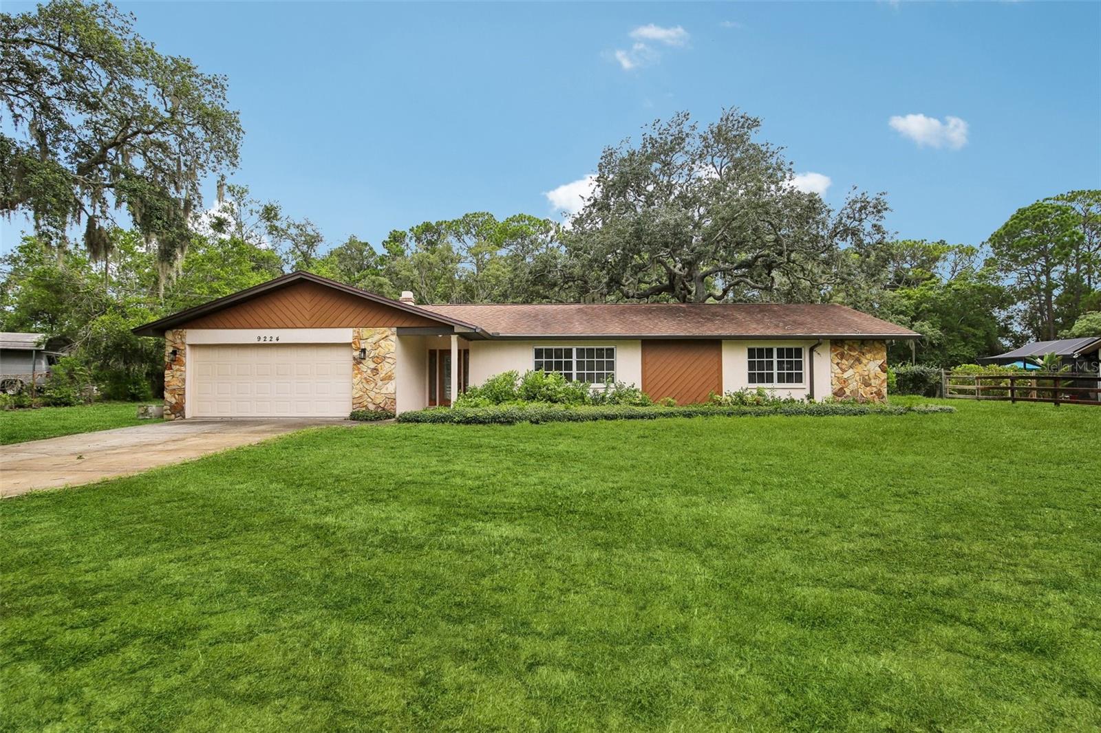 GOLDEN ACRES - Residential