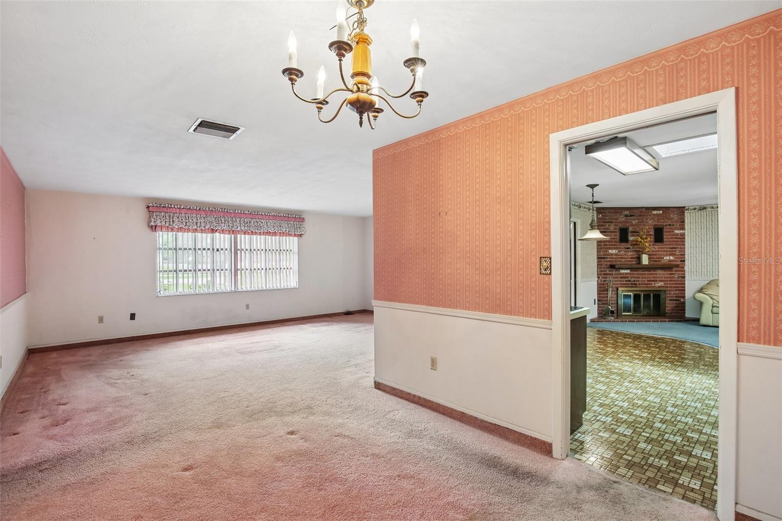GOLDEN ACRES - Residential