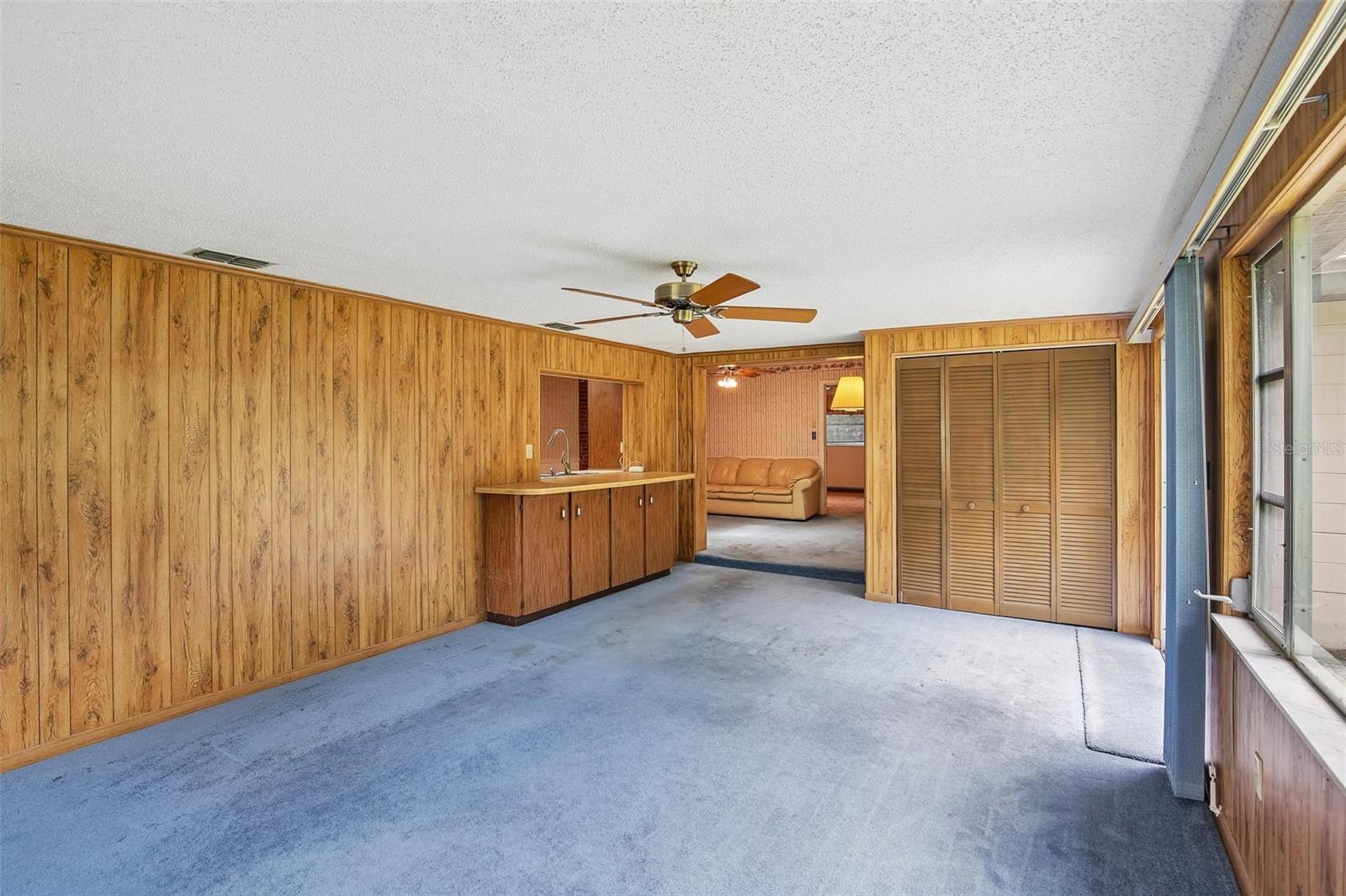 GOLDEN ACRES - Residential