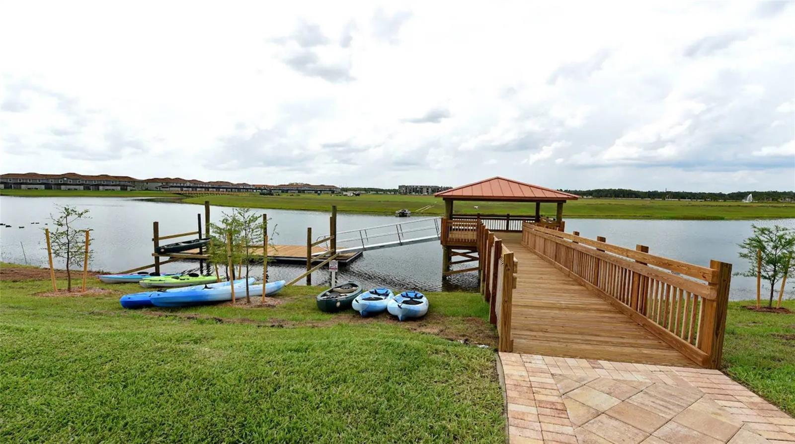 COVE/STOREY LAKE 4 - Residential