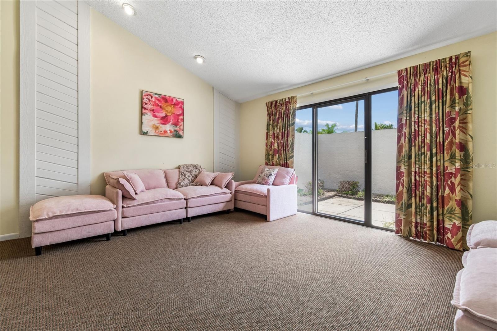 MEADOW OAKS A CONDO - Residential