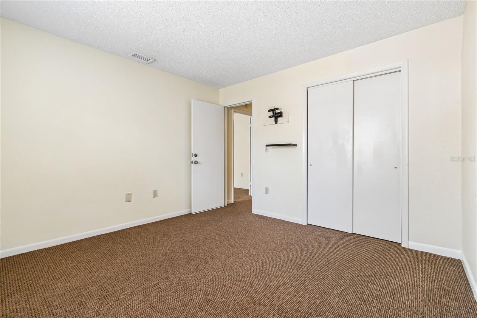 MEADOW OAKS A CONDO - Residential