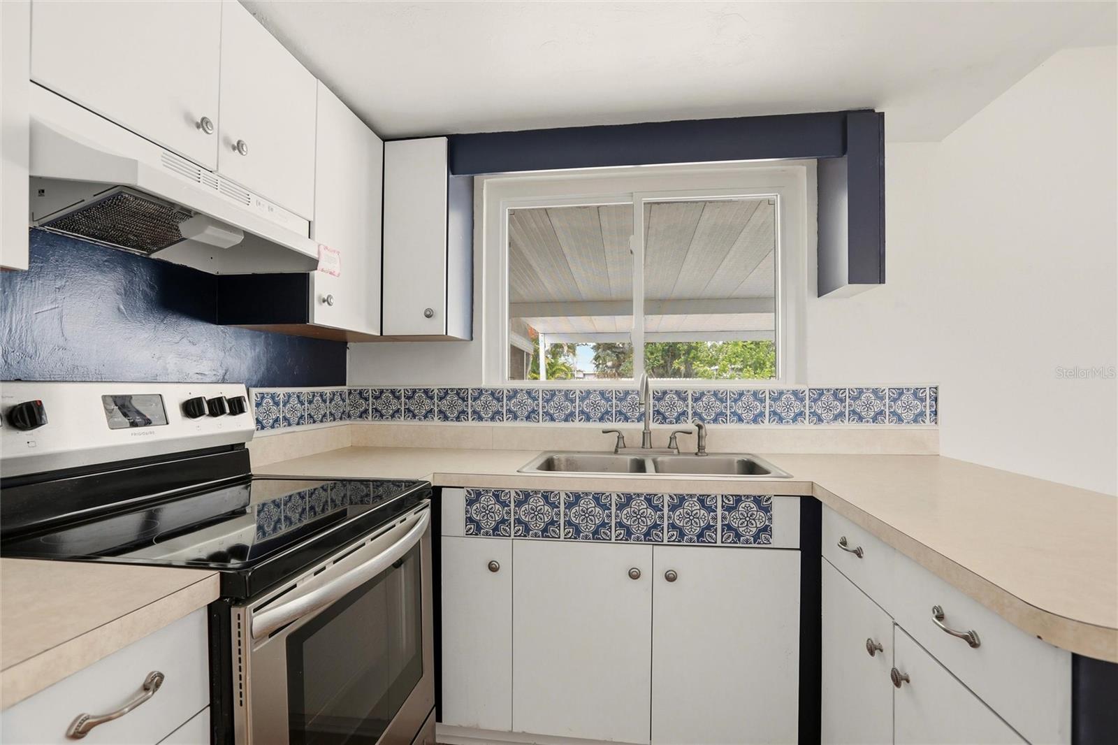 EMMA C JOHNSON WEST END - Residential