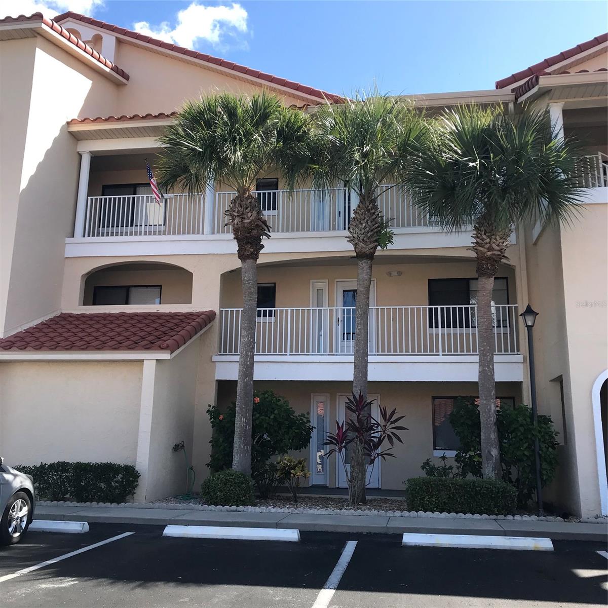 THIS BEAUTIFUL UNIT WAS AN ORIGINAL MODEL UNIT..THIS 2/2 IS BEAUTIFUL AND BRIGHT AND OVERLOOKS THE MAGNIFICANT POOL FROM THE LARGE SCREENED BALCONY!..BEACHY PAINT THEME AND NEWER VINYL FLOORS MAKE THIS UNIT MOVE IN READY AND RIGHT NEXT TO THE ELEVATOR..WALK TO RESTURANTS AND SHOPS AND OF COURSE THE BEACH!..LOTS OF AMENITIES, INCLUDING: 2 HEATED POOLS, JACUZZI,CLUBHOUSE,FITNESS CENTER,LIGHTED TENNIS COURTS, SHUFFLEBOARD, 18 HOLE PUTTING GREENPRIVATE BOAT RAMP,BOAT STORAGE, LIGHTED PIER AND FISHING DOCK..(THE BOAT SLIPS ARE ON WAIT LIST.) COME SEE THIS BEAUTIFUL UNIT READY FOR YOU, YOU WON'T BE DISAPPOINTED! ;Water: City