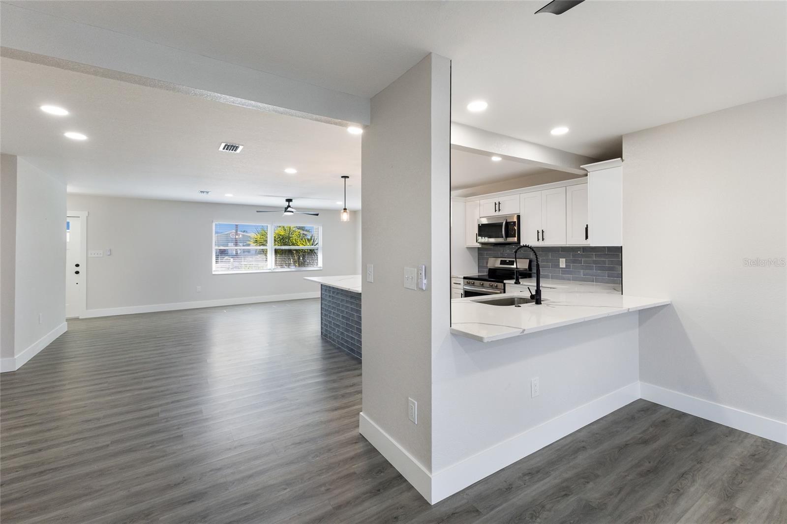FLAMINGO CAY SECOND UNIT - Residential