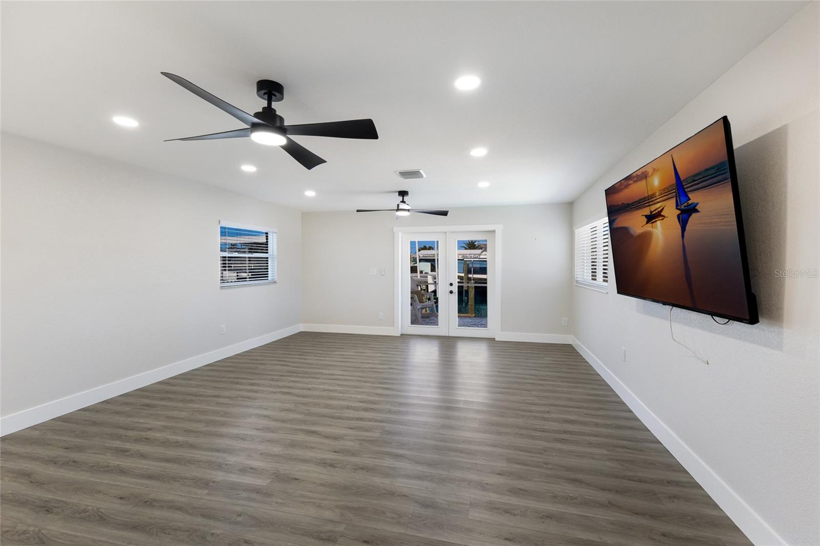 FLAMINGO CAY SECOND UNIT - Residential