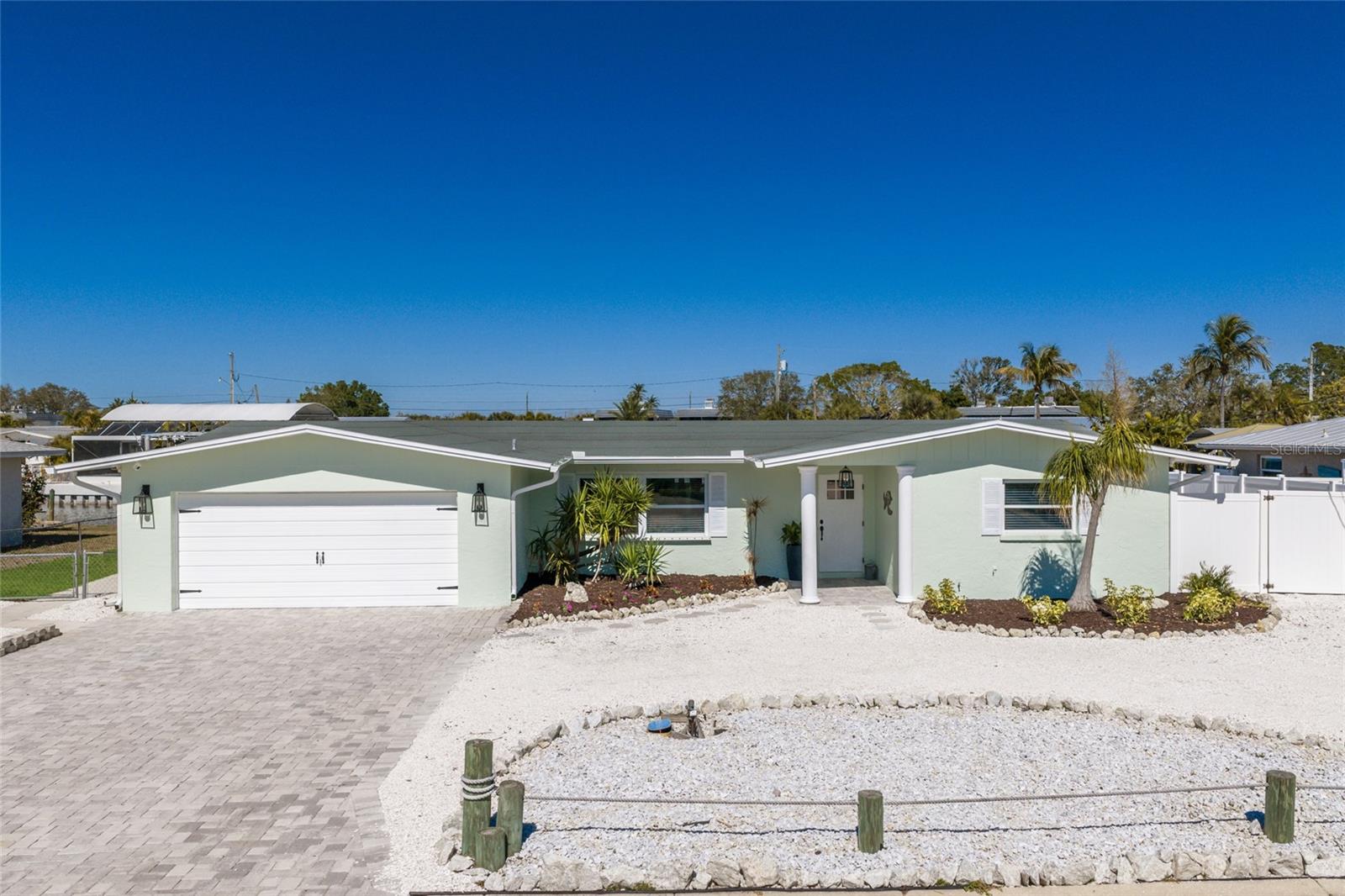 FLAMINGO CAY SECOND UNIT - Residential
