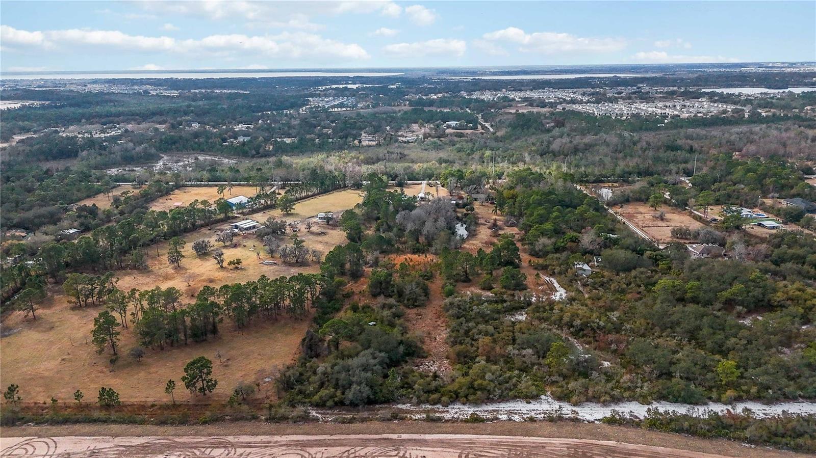 COUNTRY MEADOW NORTH - Land