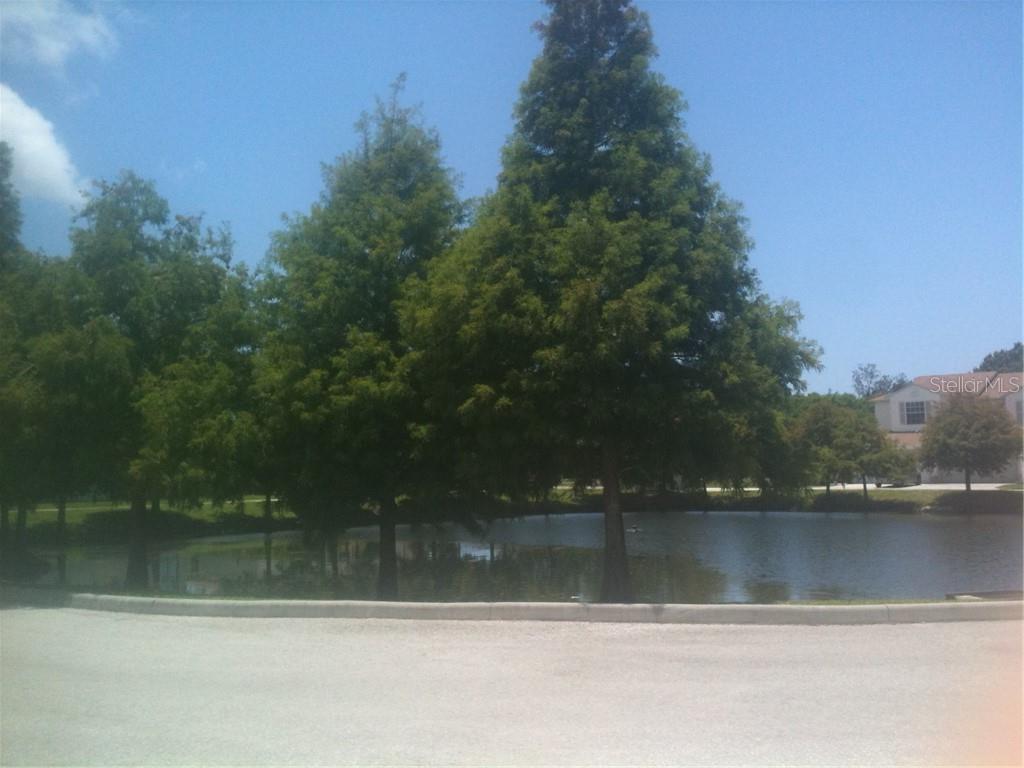 HERITAGE OAKS TWNHMS - Land