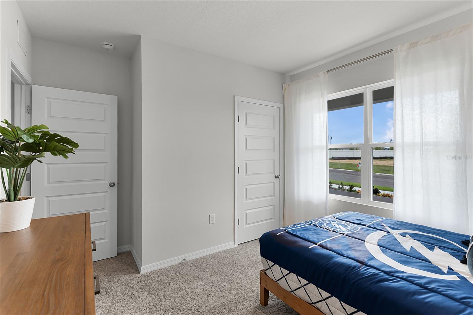 HARMONY ON LAKE ELOISE - Residential