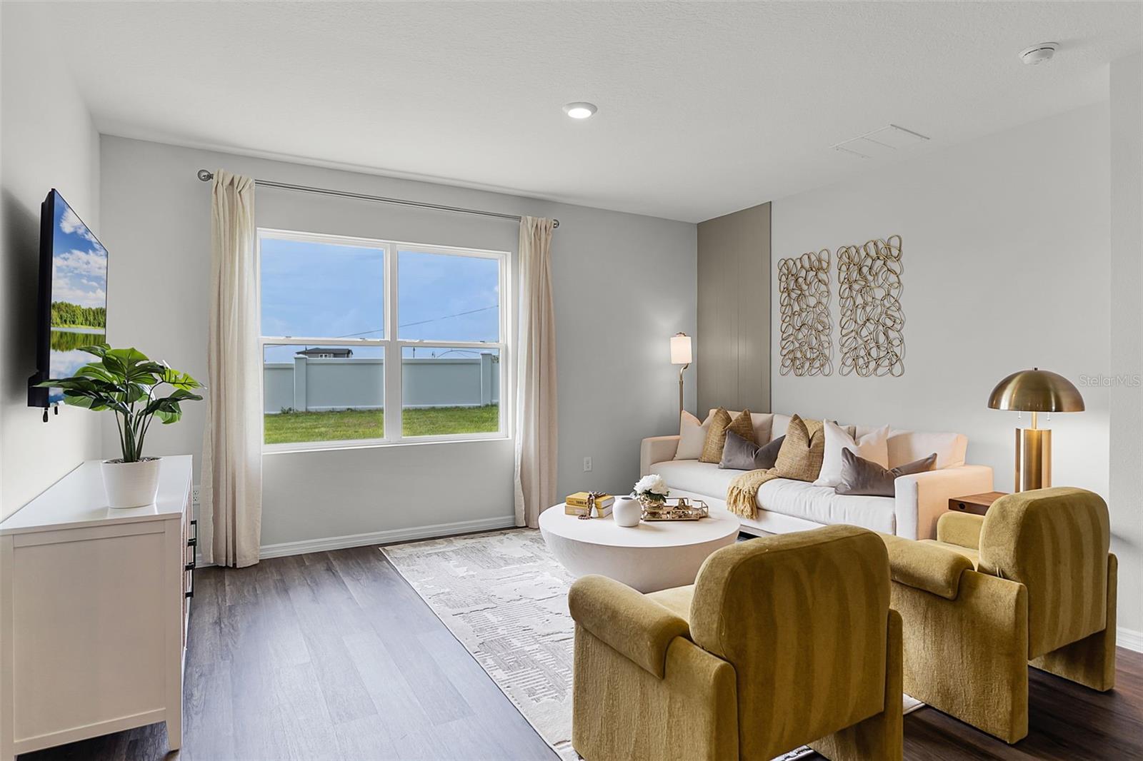 HARMONY ON LAKE ELOISE - Residential