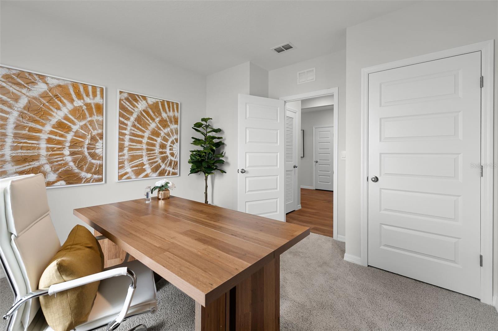 HARMONY ON LAKE ELOISE - Residential