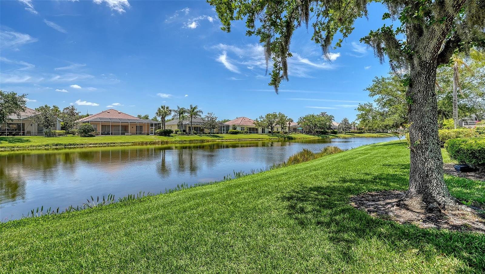 VILLAGEWALK - Residential