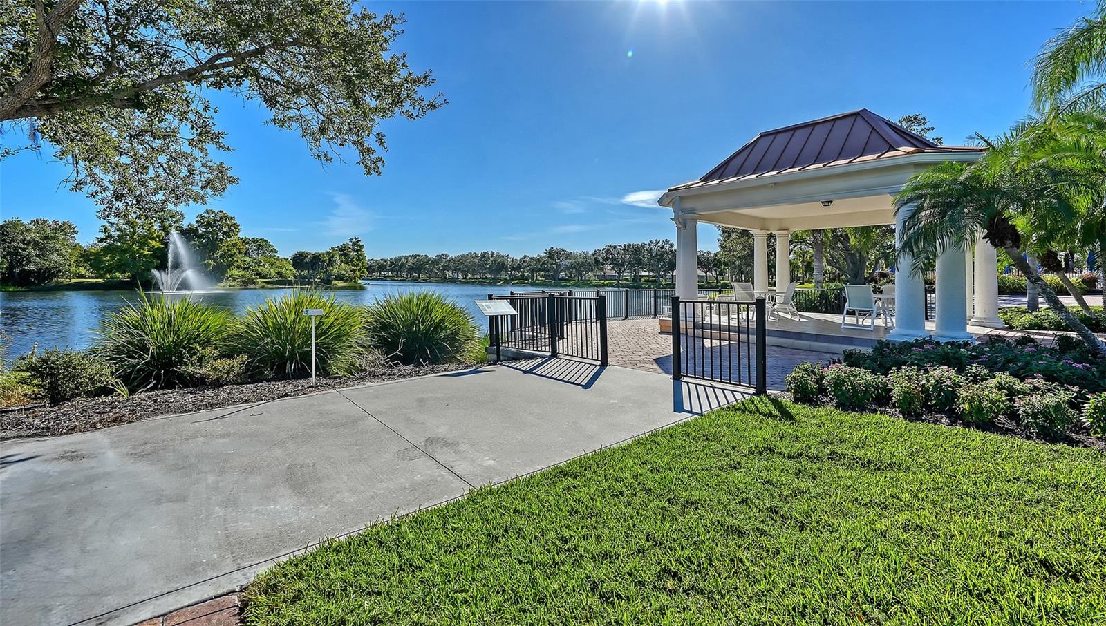 VILLAGEWALK - Residential