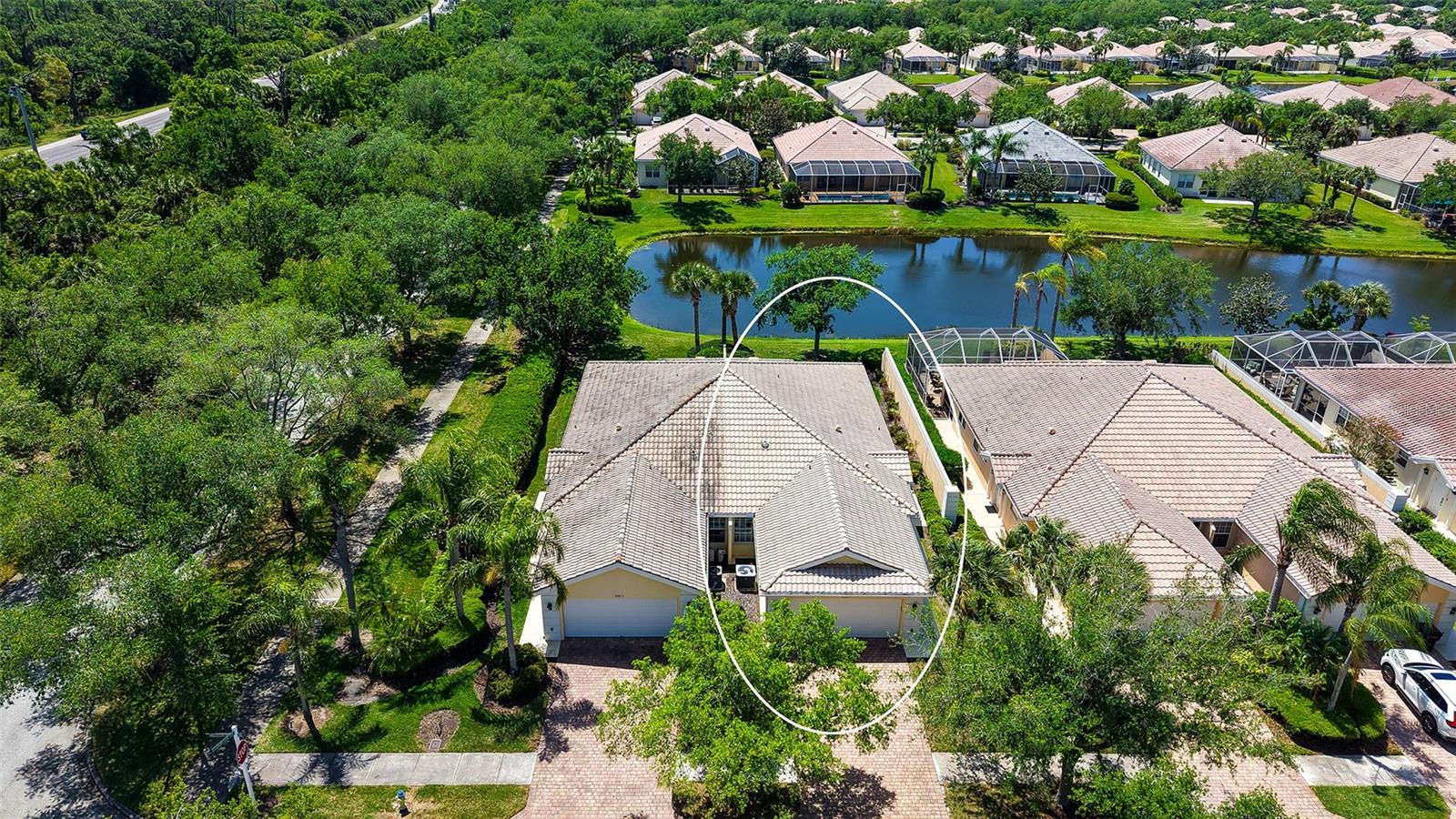 VILLAGEWALK - Residential