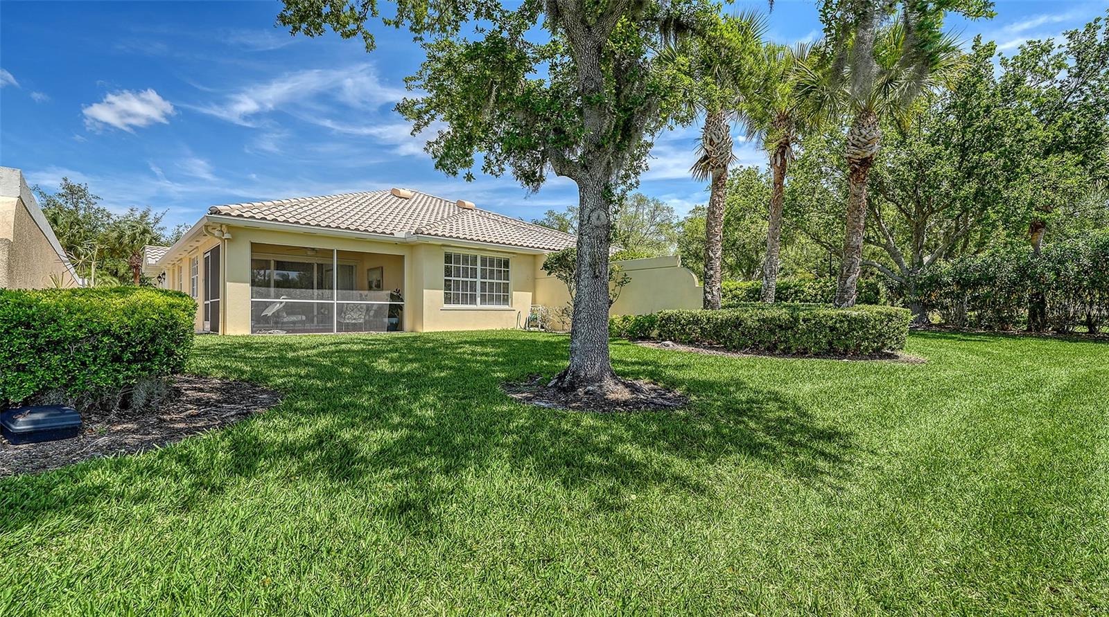 VILLAGEWALK - Residential