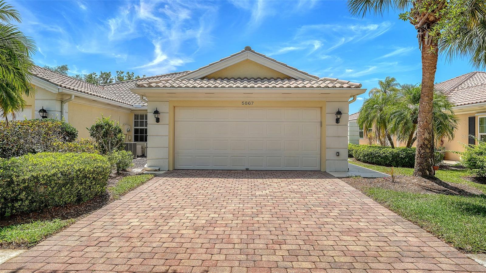 VILLAGEWALK - Residential