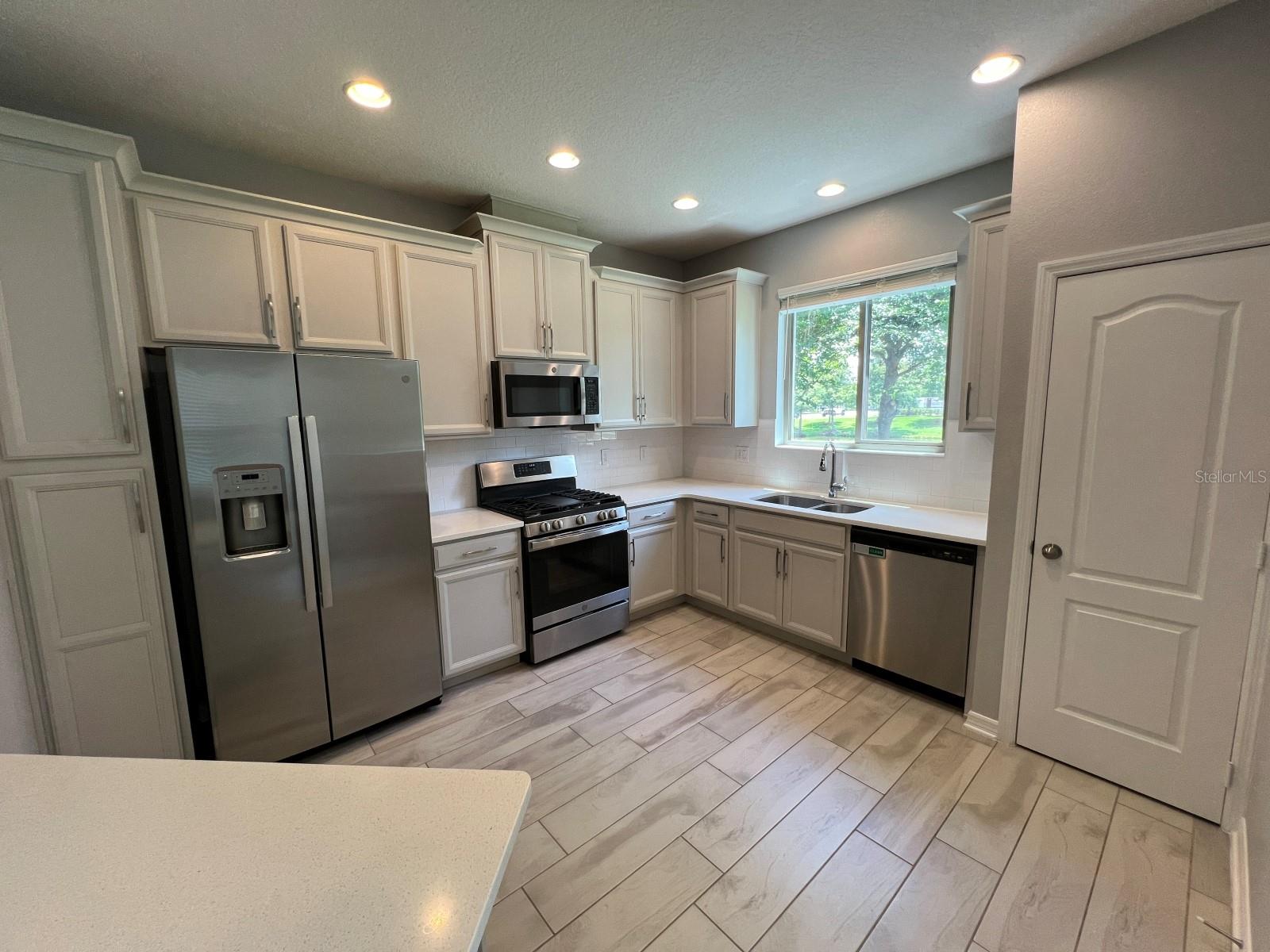 TOWNS AT WHITE CEDAR - Residential Lease